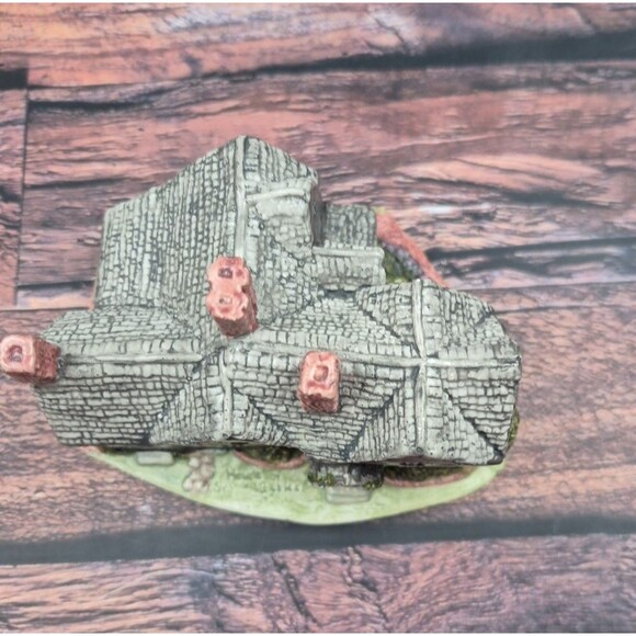 Hestia 1987 House‎ of Seven Gables Figurine Literary Decor Cottagecore VTG USA - Picture 5 of 12